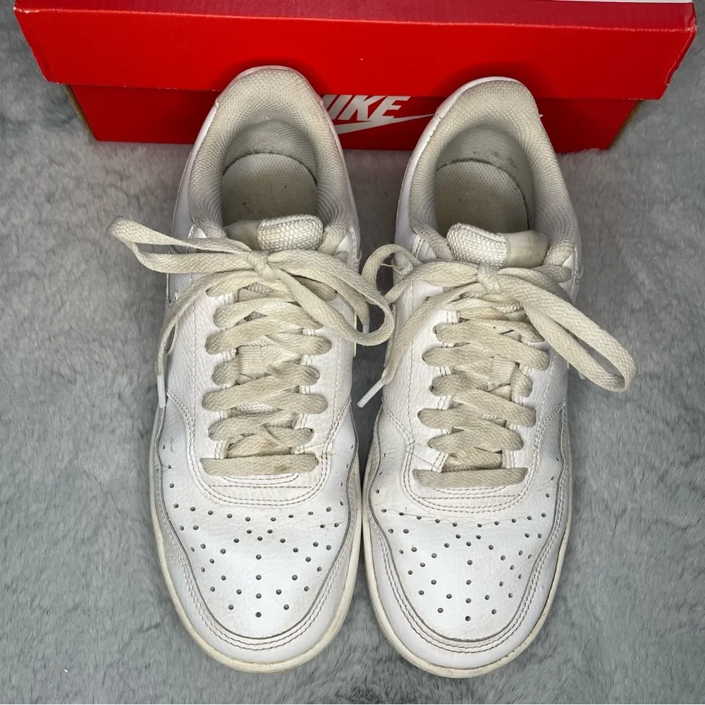 Nike Court Vision Low Top White Sneakers Size 7.5